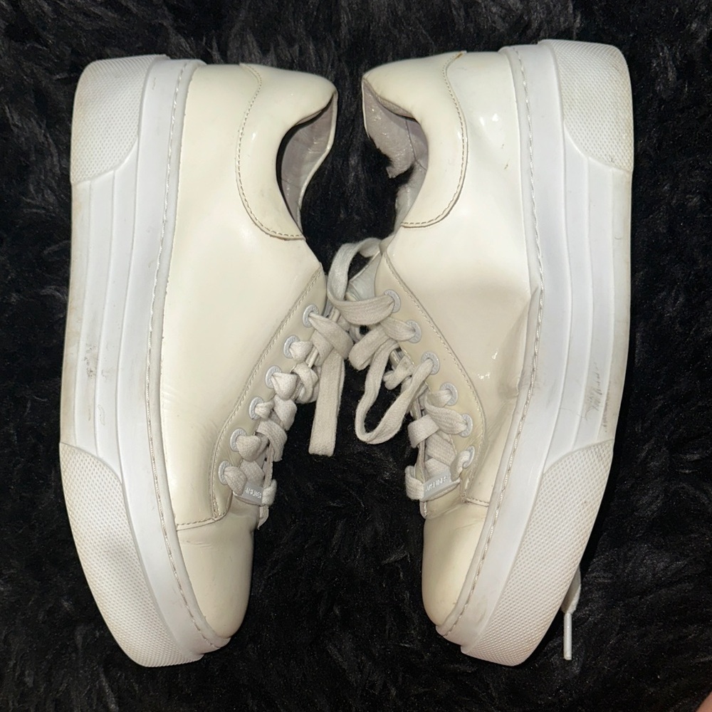 J Slides Cream Sneakers for Women - Picture 4 of 7